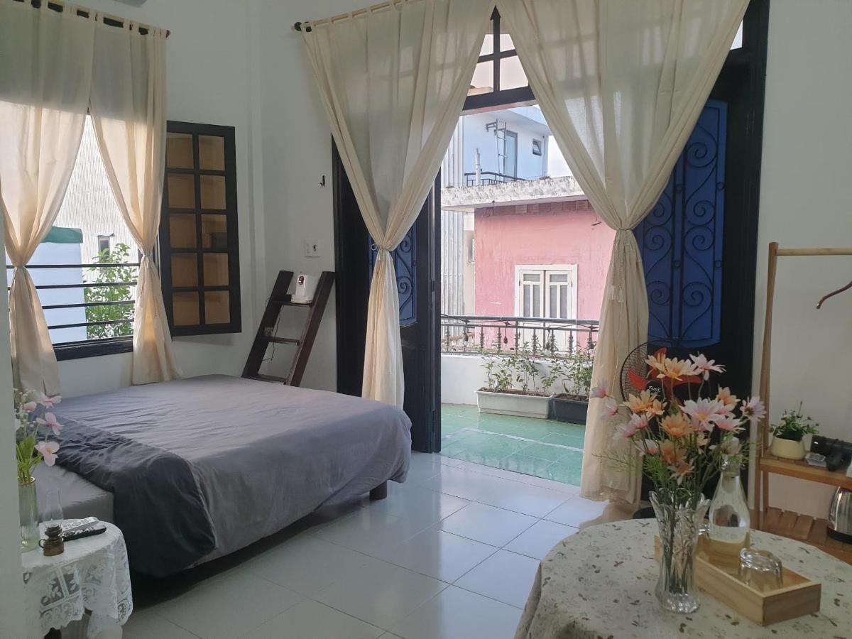 2000s Homestay