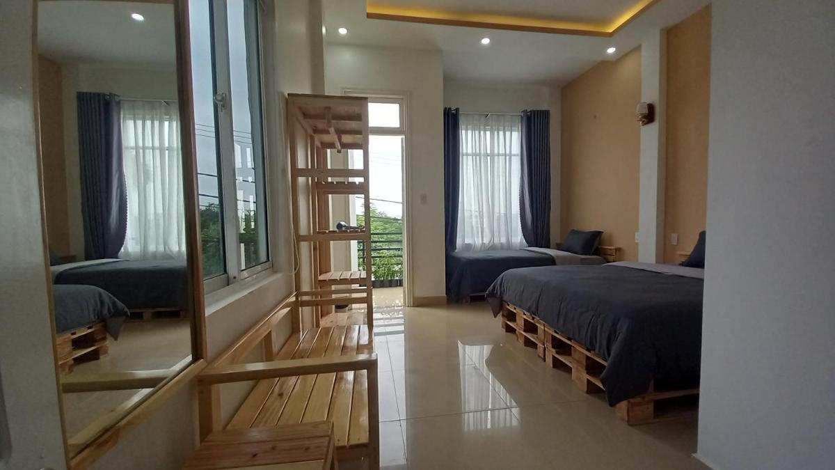 2H Homestay