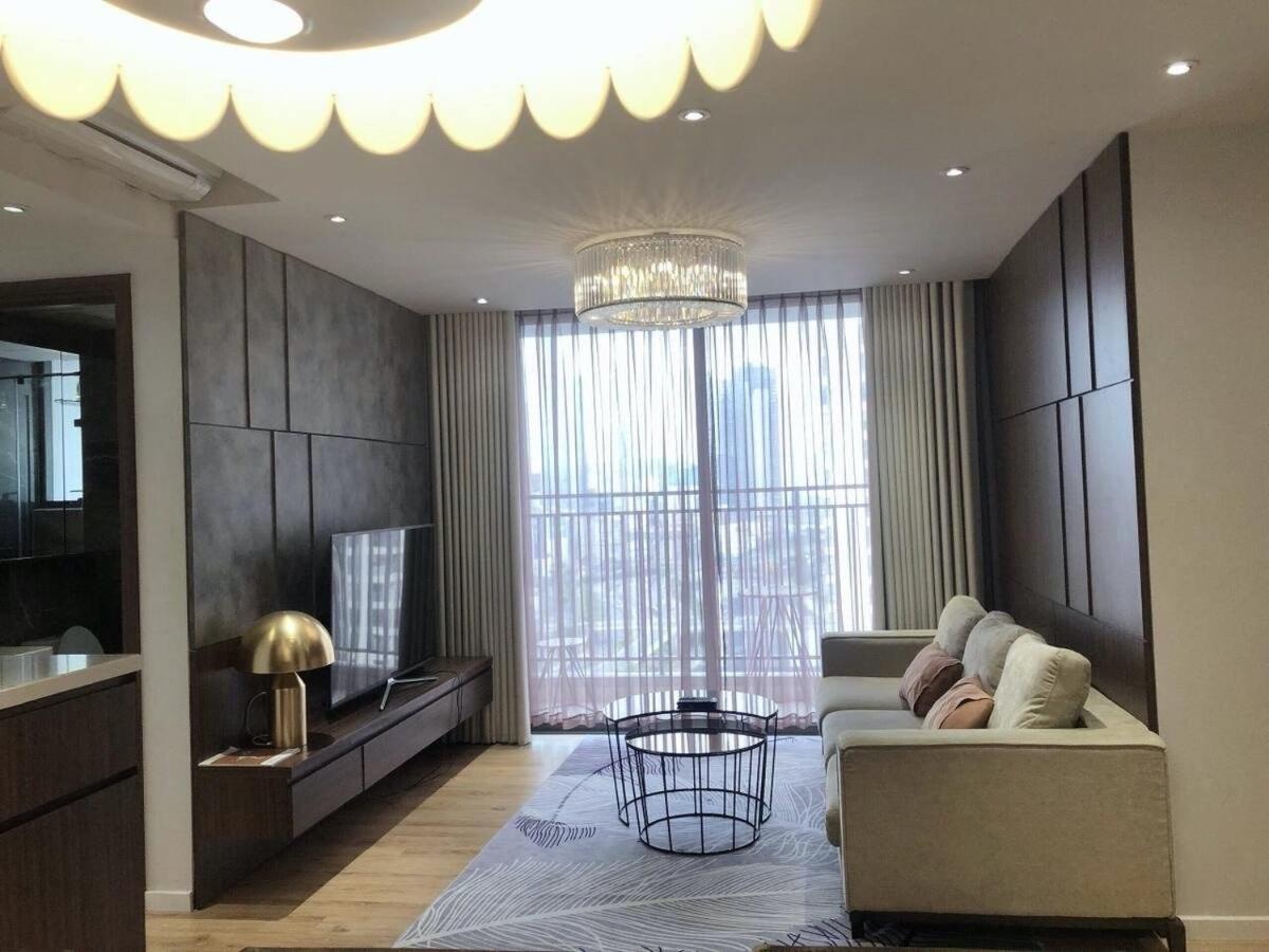 Summerset Apartment- RiverGate District 1