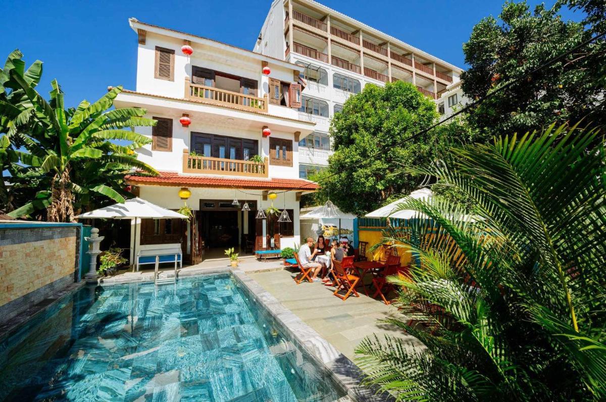 B'Lan Riverside Villa