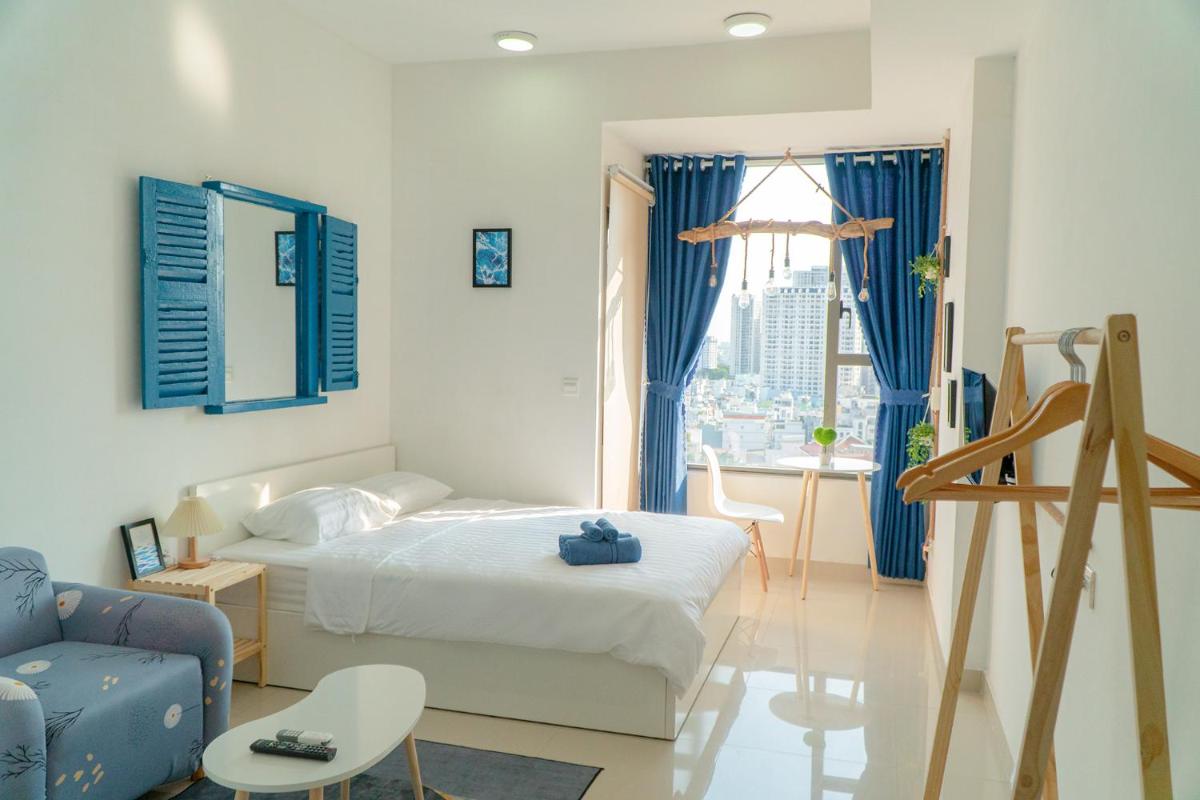 Studio River view-City view & Pool in Center - May Stays