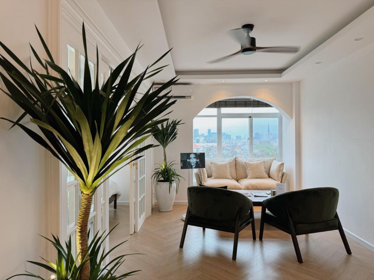 Cozy unit in District 7 in Korea Town, Phu My Hung with Bitexco view