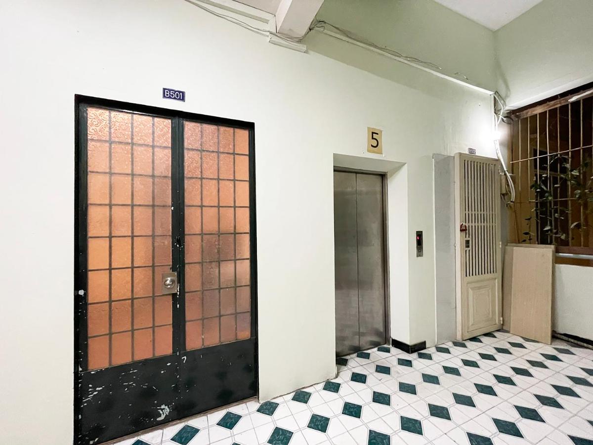 Ductai's Apt & Behind in Bui vien st