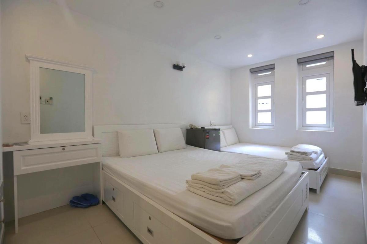 Full House Hostel