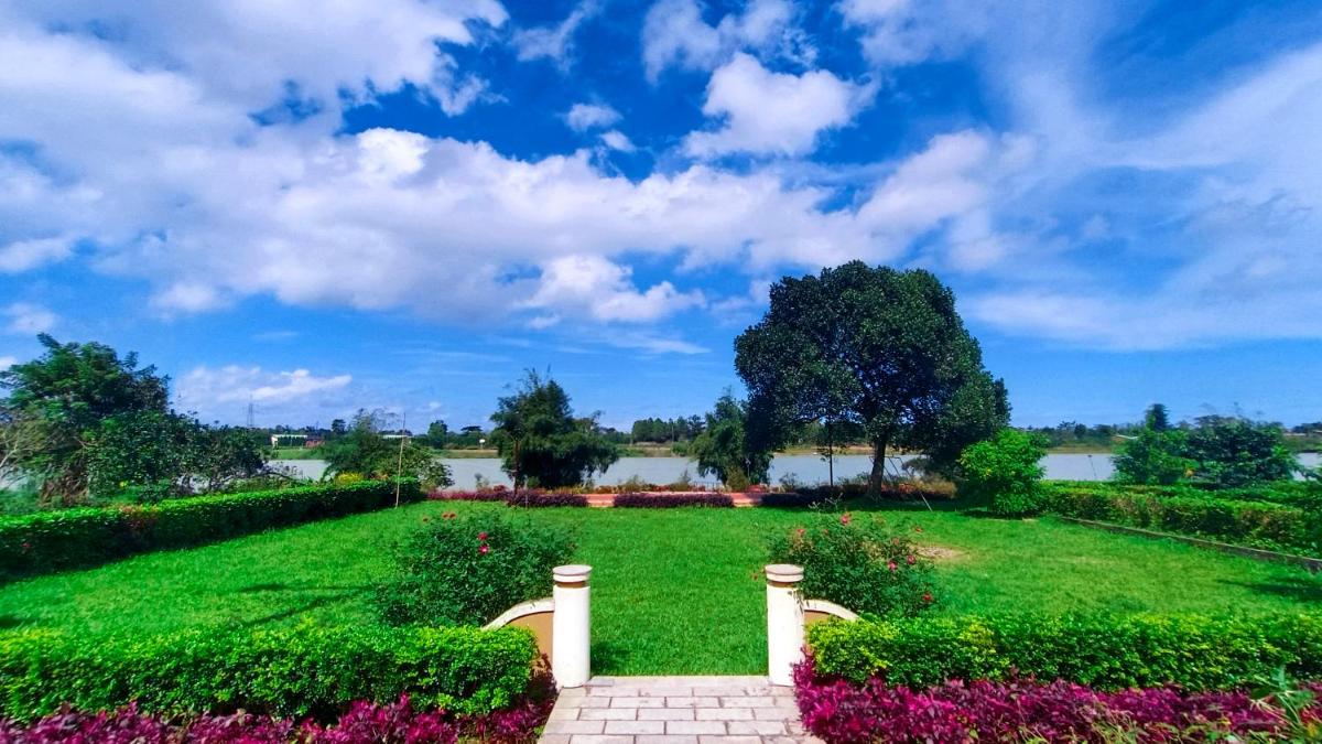 Hue Riverside Boutique Resort & Spa