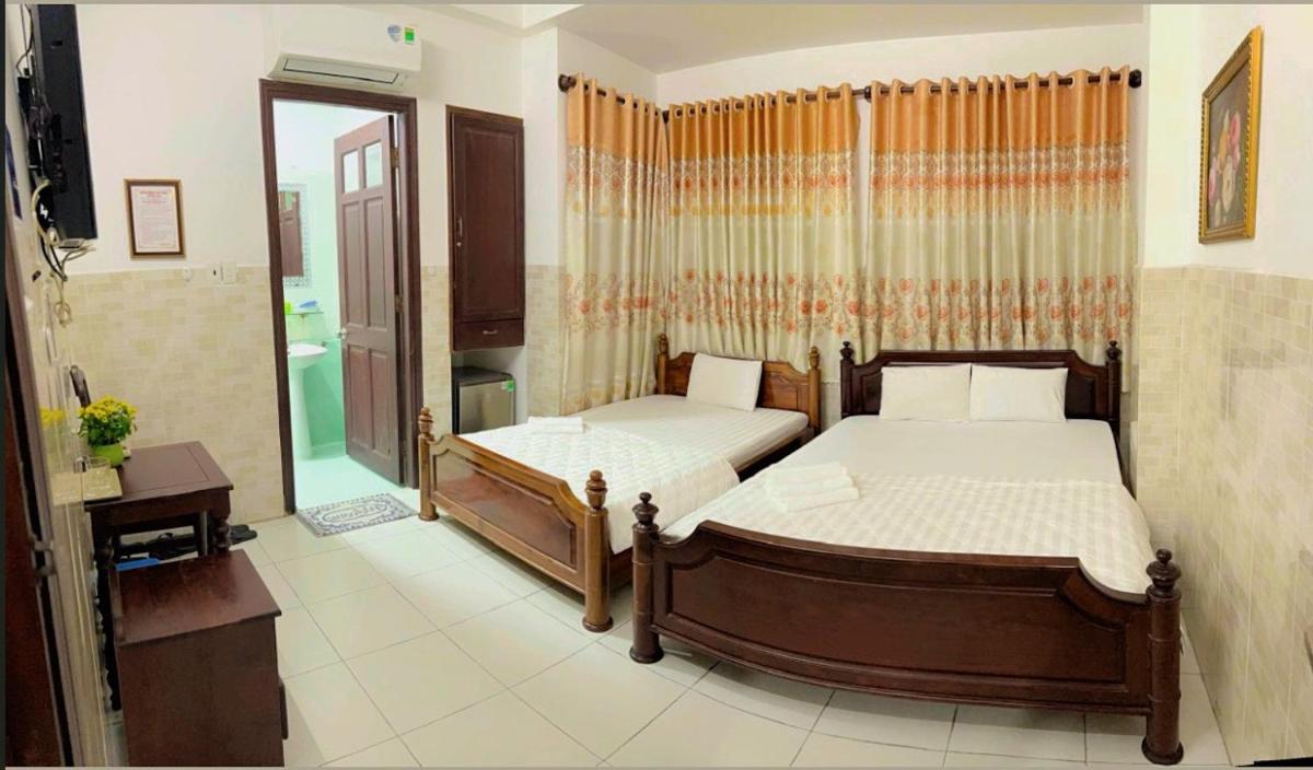 HƯƠNG LAN HOTEL