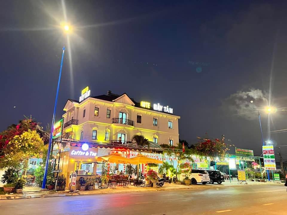 Khách Sạn Bảy Tâm Khách Sạn Gần Dinh Thầy Thím Biển LaGi