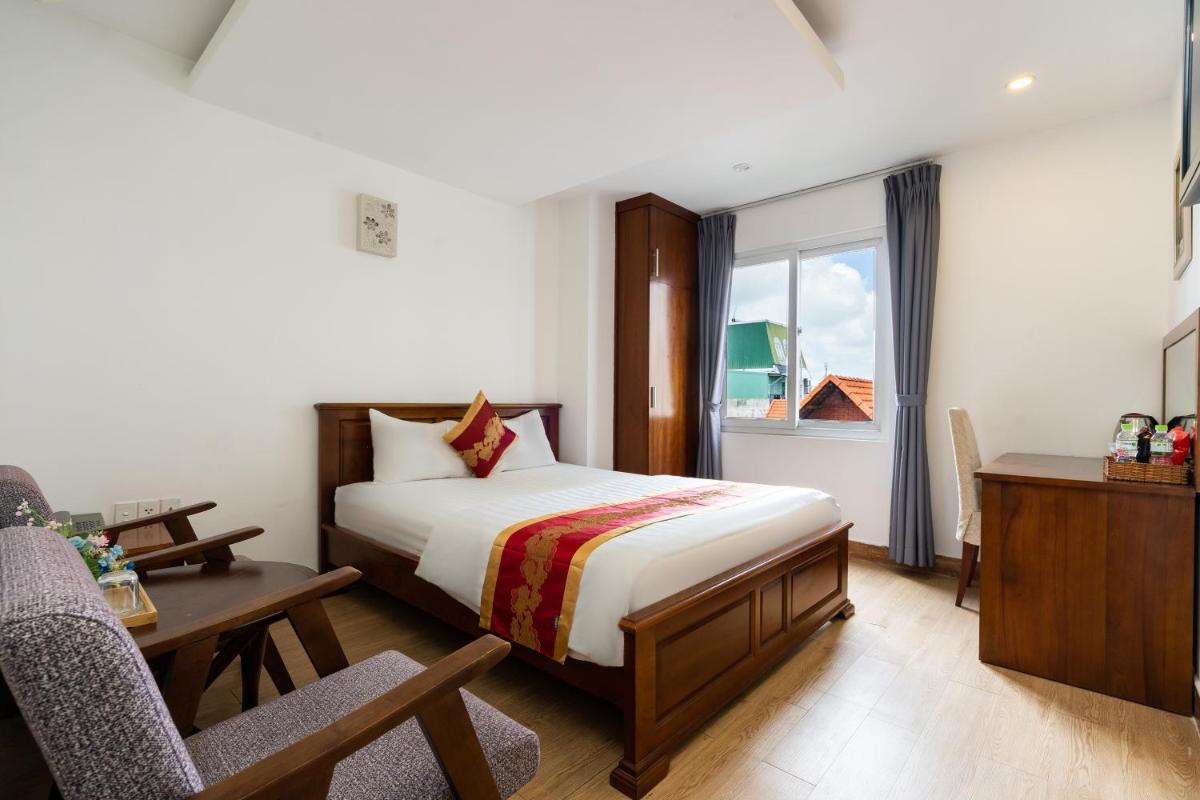 King Hotel Saigon Airport