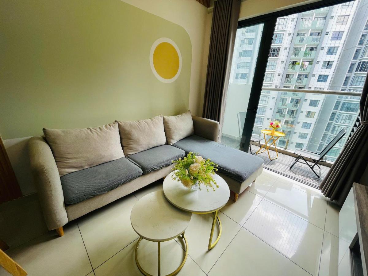 Lucky Home - Căn hộ 2 phòng ngủ ngay siêu thị Aeon Mall Tân Phú đầy đủ nội thất và có Internet