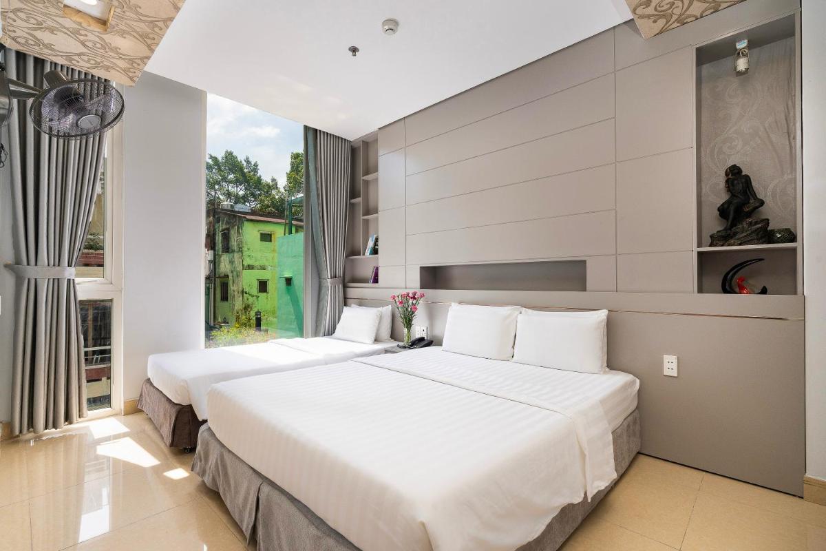 Lucky Star Hotel Q5