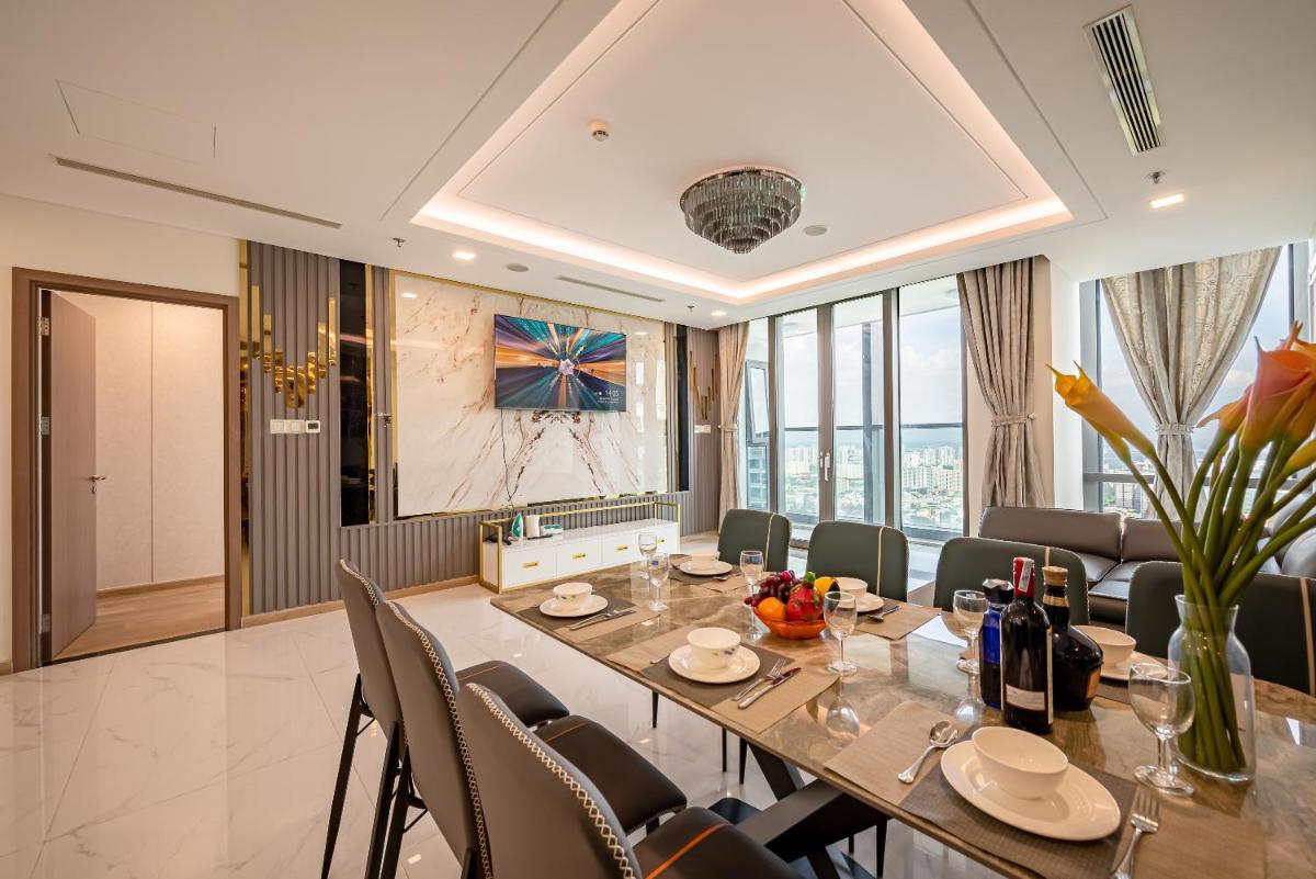 Free Pickup Airport-LANDMARK 81 Condotel Center Suite