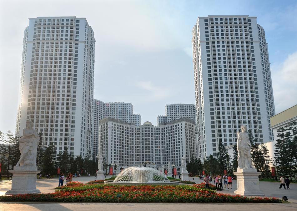 Nhà Nghỉ Hương Thúy - TTTM Royal City