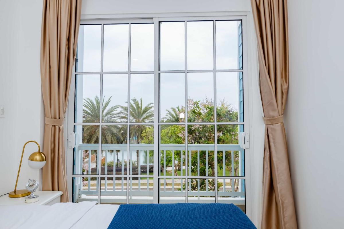 Nhà phố ven Biển view hồ cho 6-8 pax