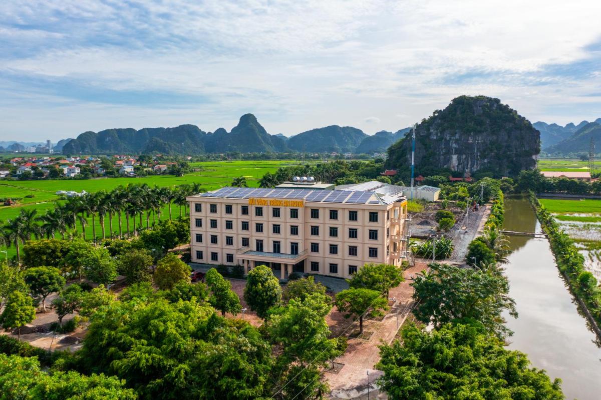 Núi Vàng Tràng An Hotel