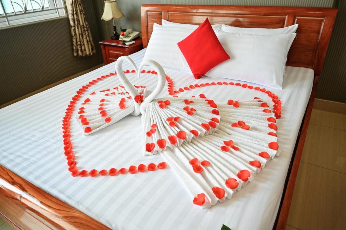 Quang Hoa Airport Hotel