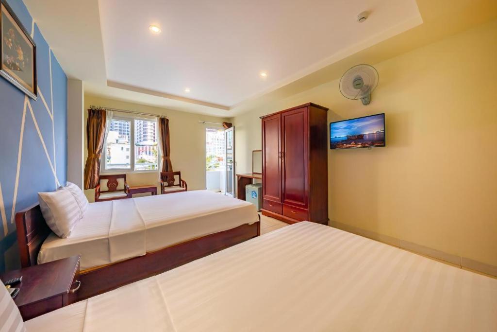 Sika Hotel - ng 112 Hoàng Hoa Thám NT - by BAY LUXURY