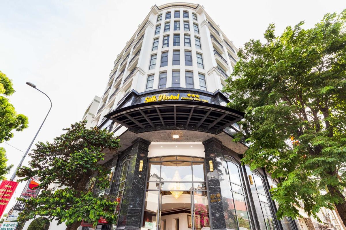 Silk Hong Ha airport hotel
