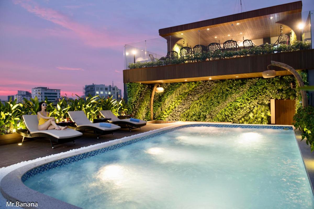 Adora Art Hotel