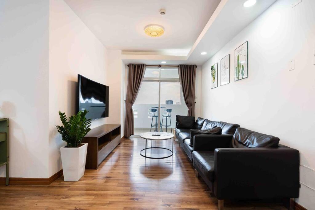 The 1st district, spacious apartment/Next Bui Vien