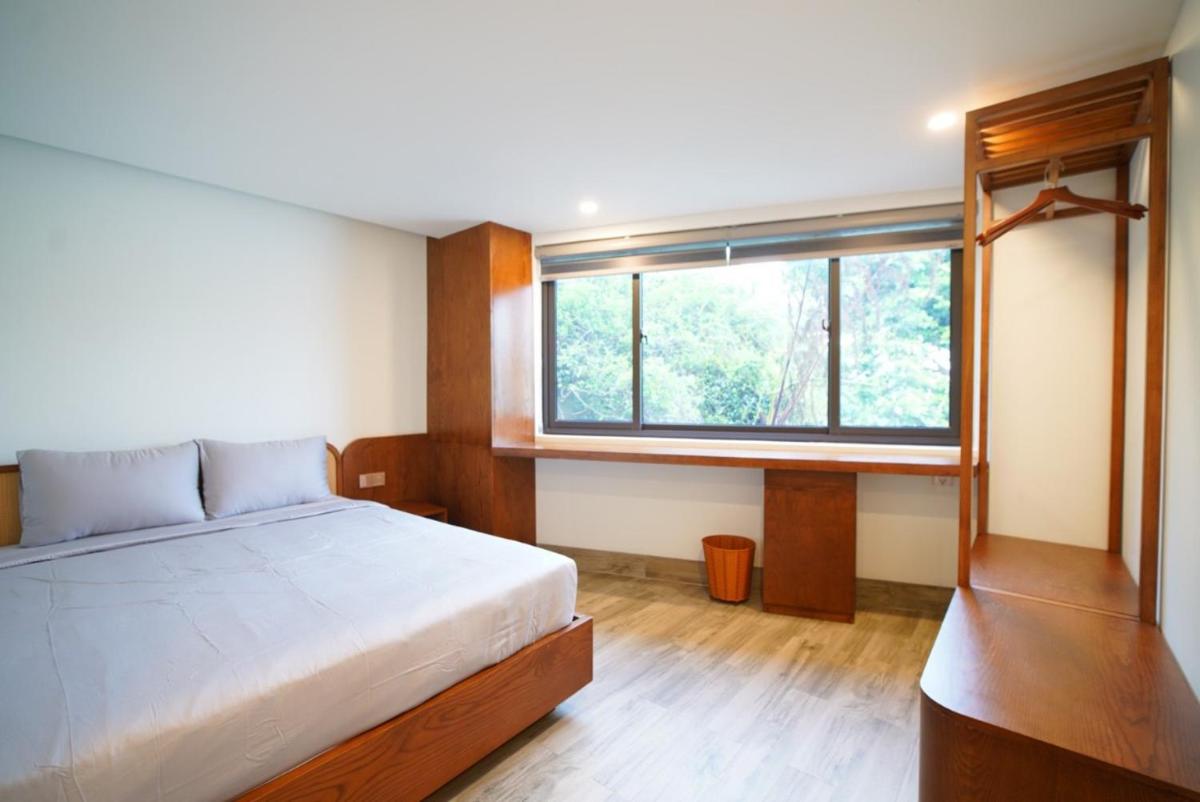 The Coral Homestay & Pub