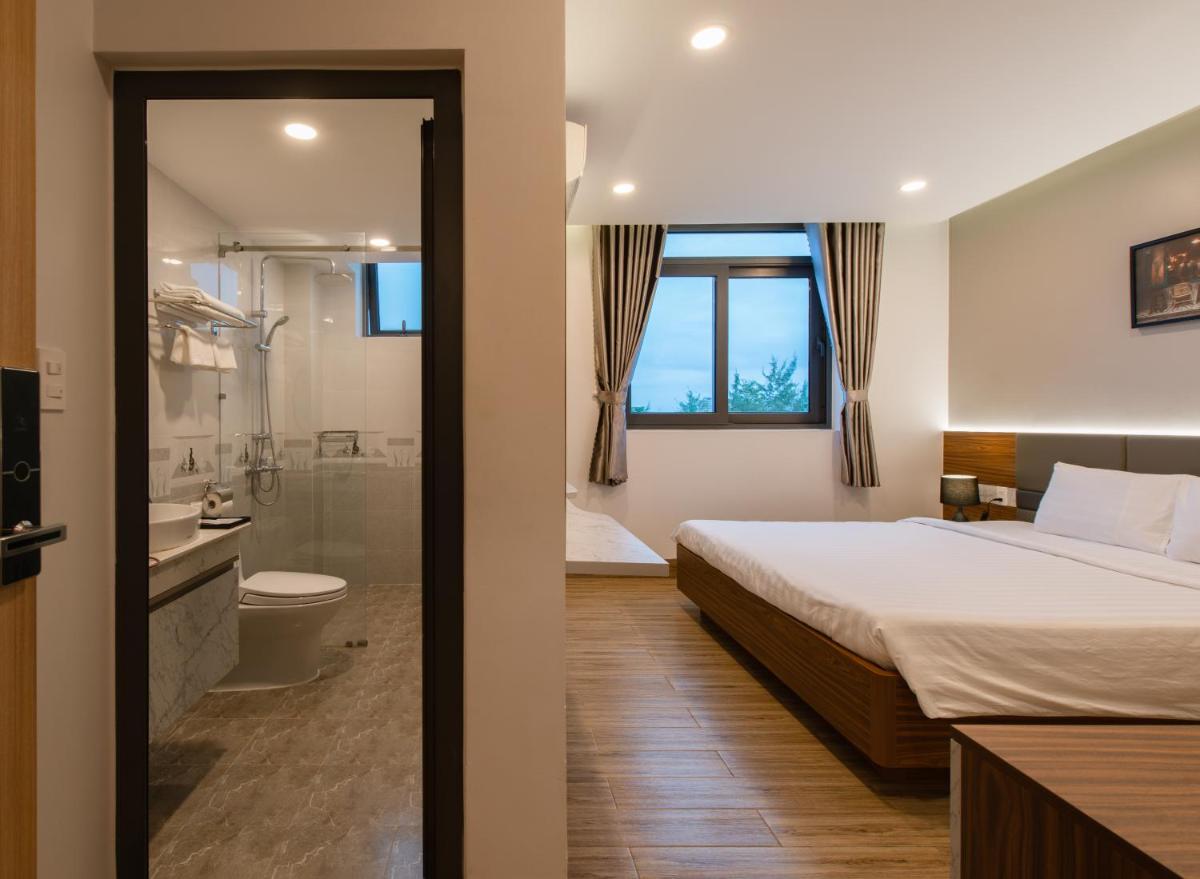 West Lake Hotel - Near Bai Dai Beach