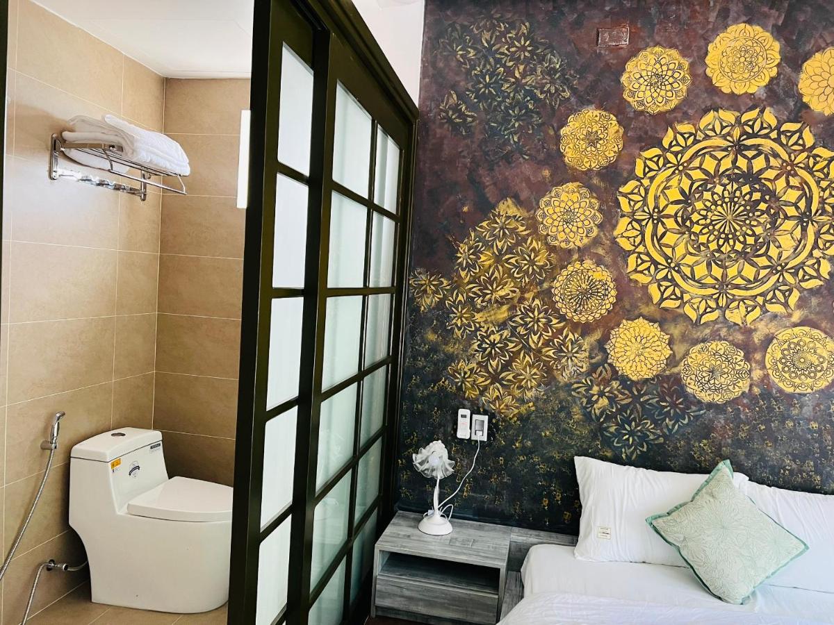 Win Hotel