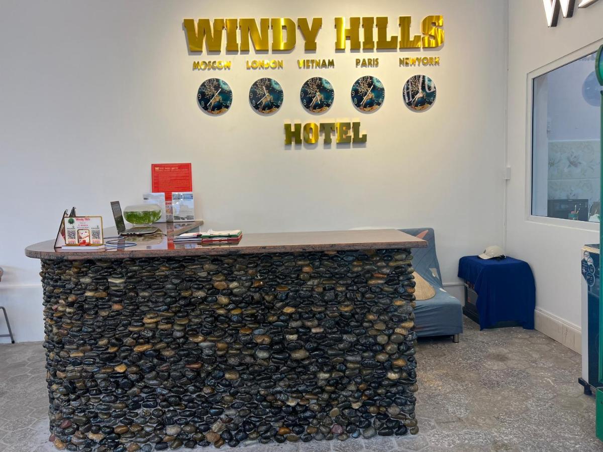 Windy hills hotel